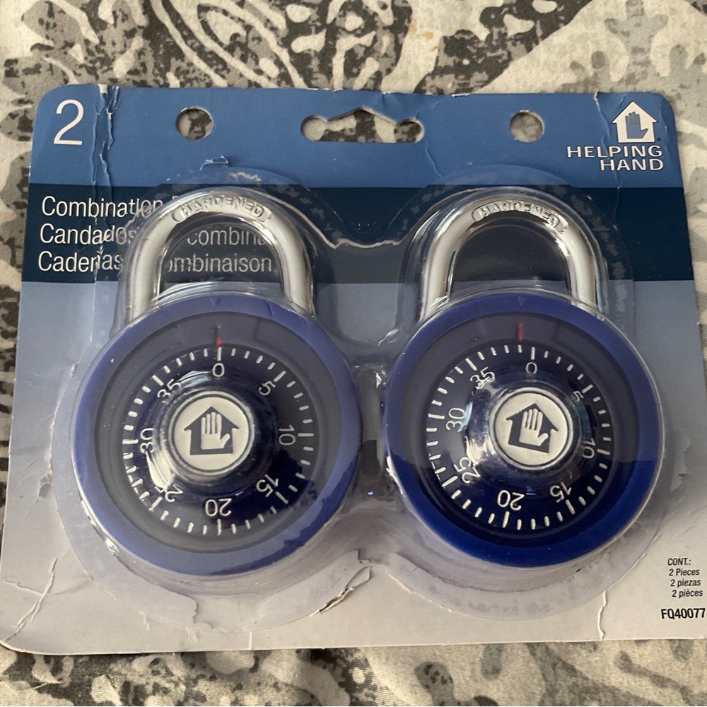 COMBINATION PADLOCK Twin Pack Helping hands New fq40077 easy use.